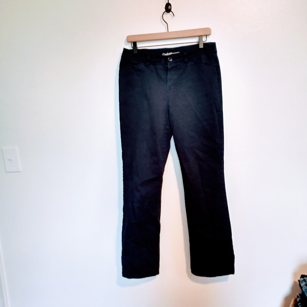 Croft and Barrow classic fit, straight leg pants size 8 stretch